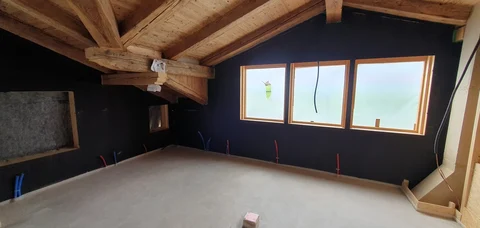 Innenansicht des Chalets während der Bauphase